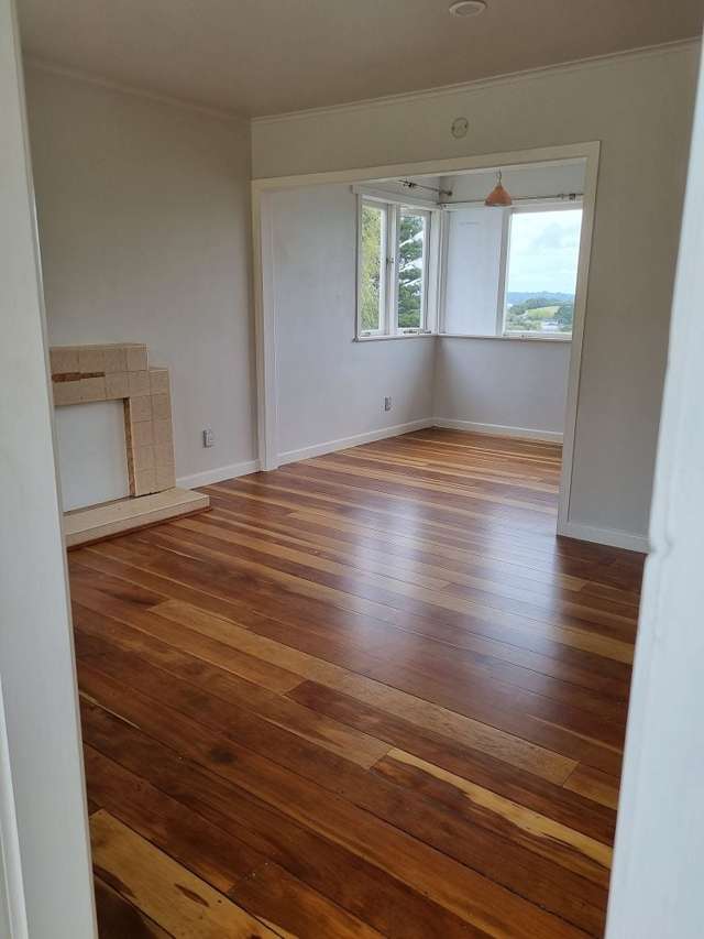 Sunny 3 bedroom house very close to Rangi