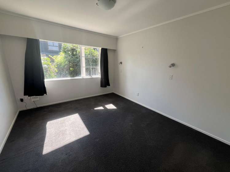 8 McInnes Place 10469_13