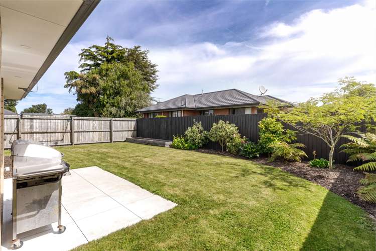 17 Lesley Keast Place Hornby_13