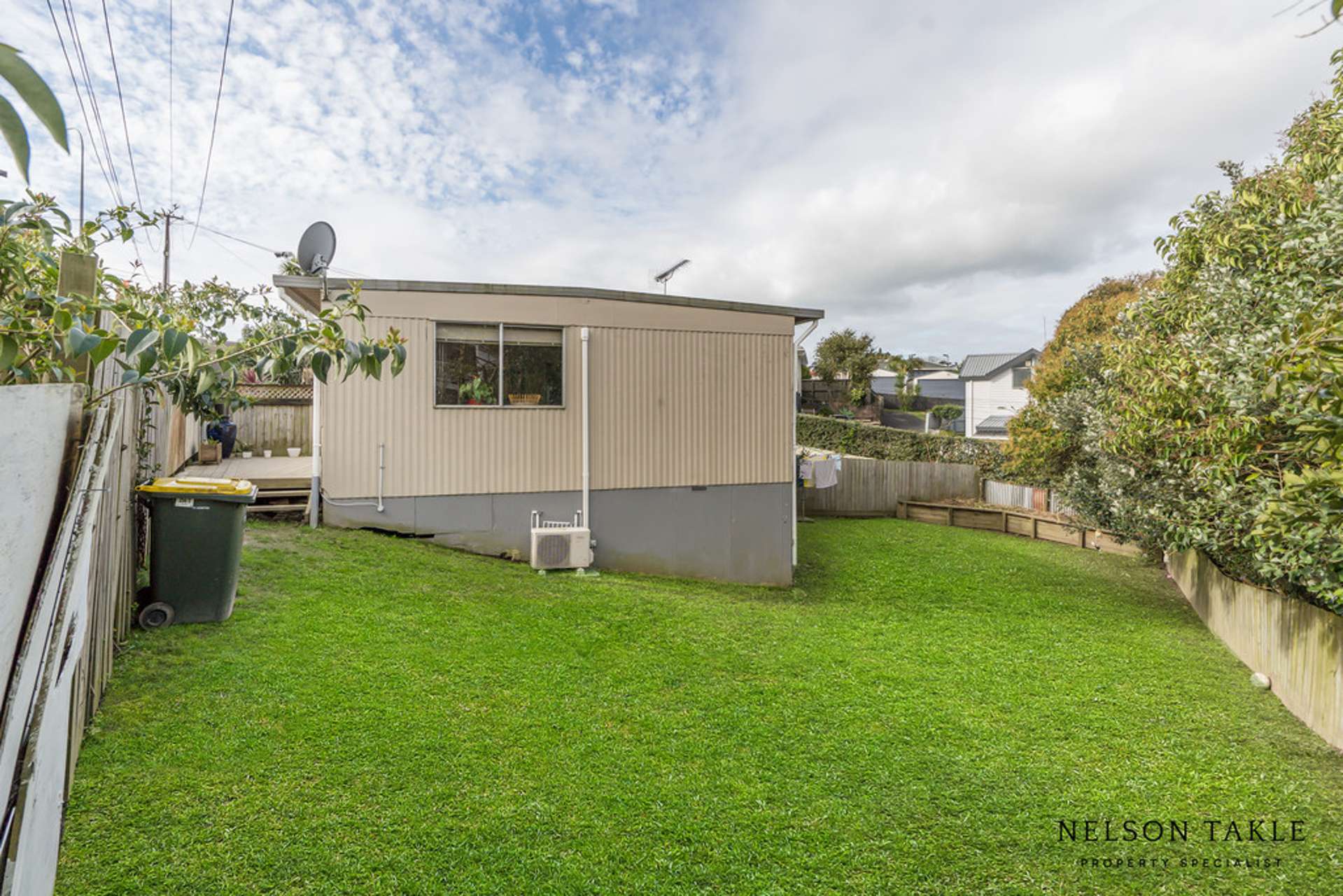 2/256 Wairau Road Glenfield_0