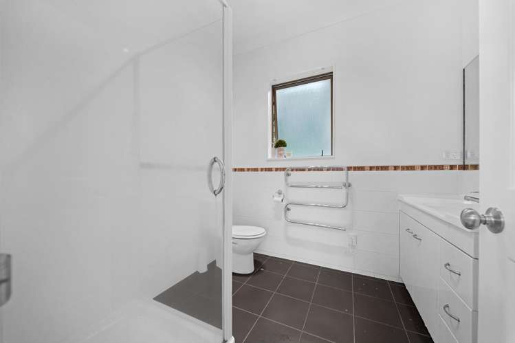 18 Karson Place Flat Bush_12