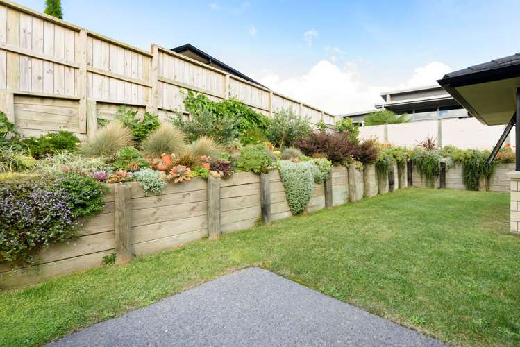 24 Caldera Close Pyes Pa_16