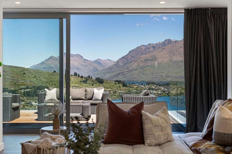 12A Florence Close Queenstown Hill_5