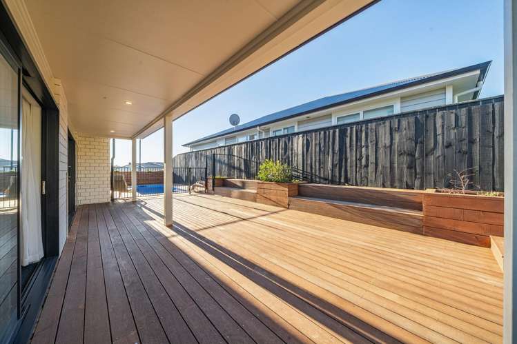 111 Queen Charlotte Drive Aotea_12