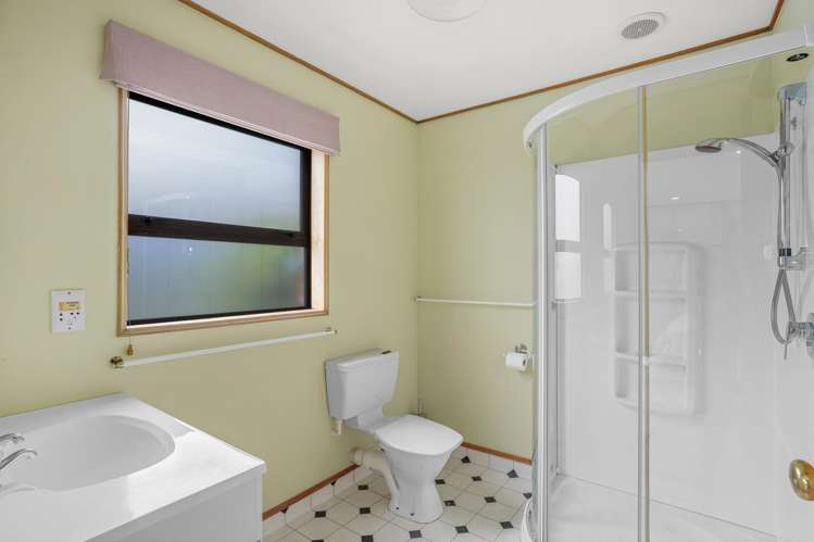 4 Four Views Avenue Kelvin Heights_14