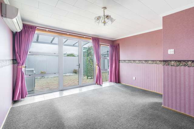 2/16A Fulton Street Gladstone_1