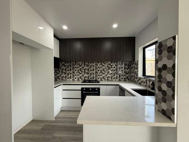 B/20 Castleford Street Green Bay_2