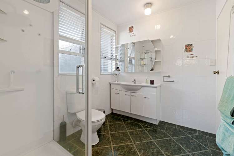 32 Fielding Crescent Farm Cove_11