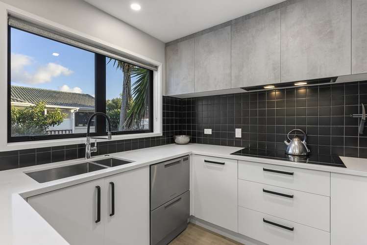 5 Everingham Place Sunnyhills_10