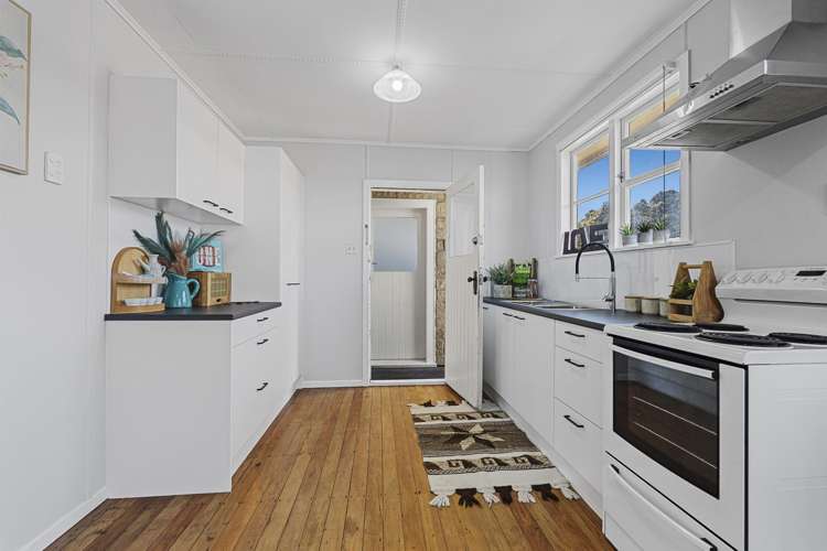 6 Victoria Street Waitara_4