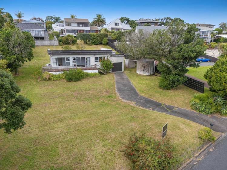 11 Beach Road_0