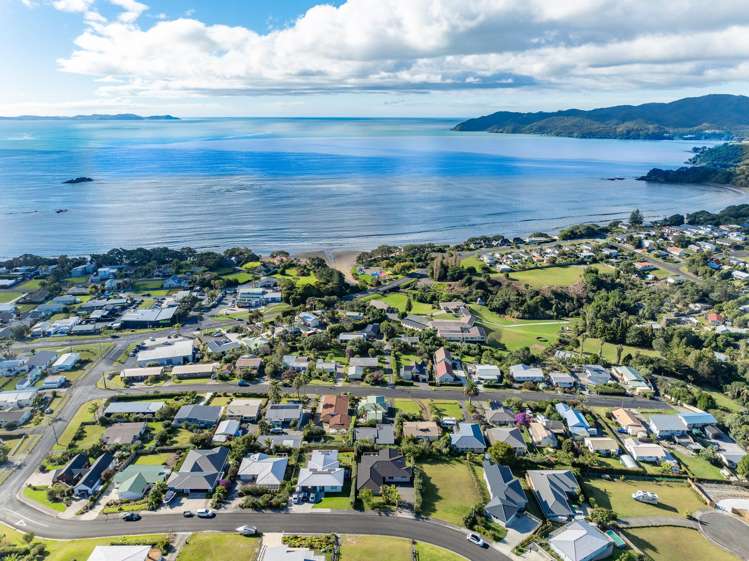 11 Christine Drive Coopers Beach_10