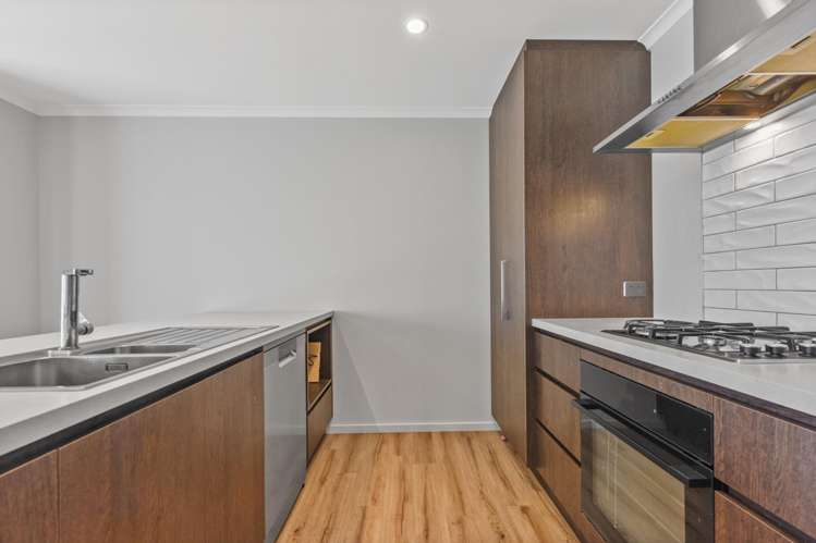 10 Esher Lane Richmond_9