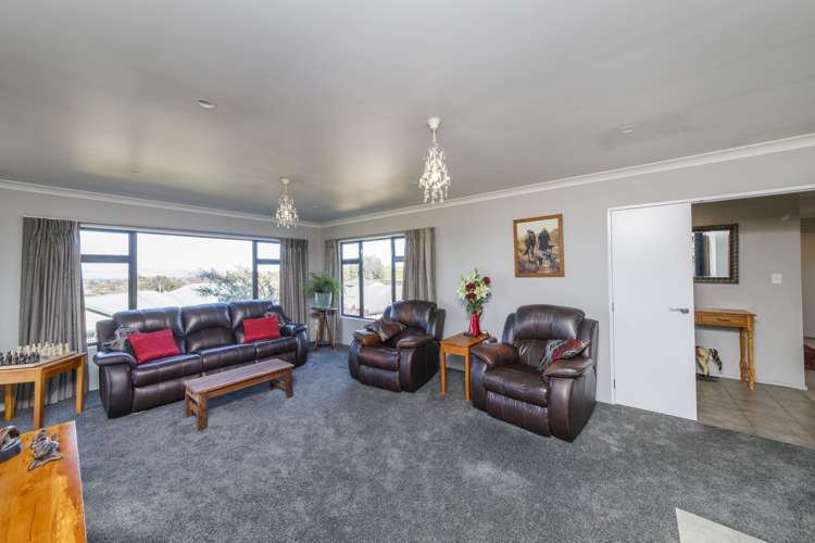 9 Logan Grove Feilding_10