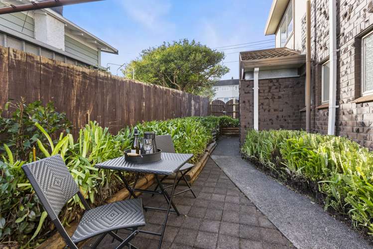 1/90 Namata Road One Tree Hill_13