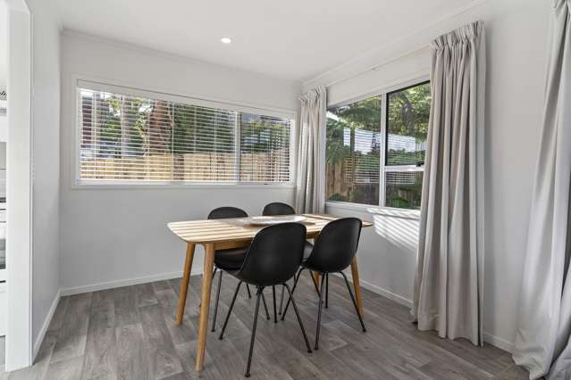 2/63 John Downs Drive Browns Bay_3