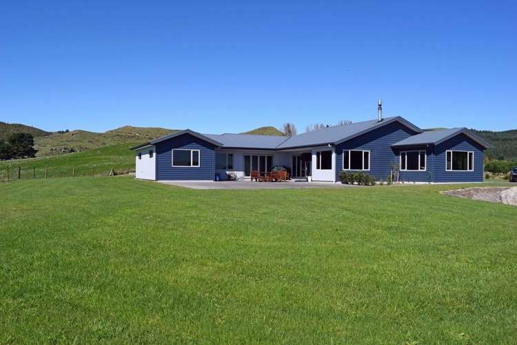 311 White Road Broadlands_18