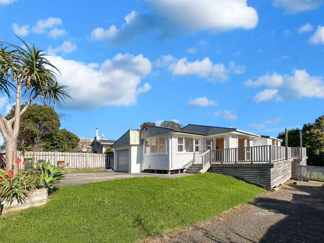  832 Whangaparaoa Road Manly_1