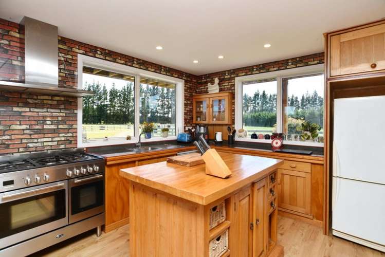 379 No 10 Road Swannanoa_27