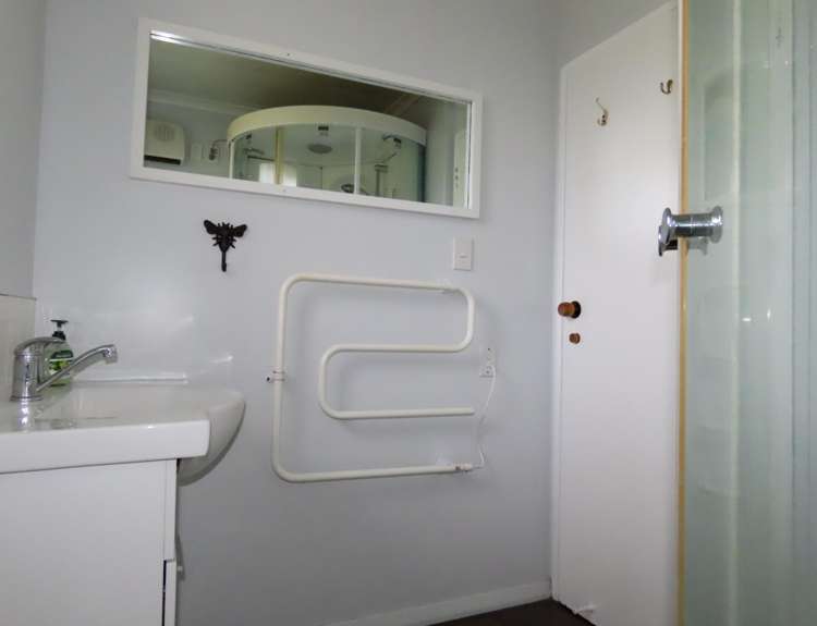 7 Crampton Road Reefton_11