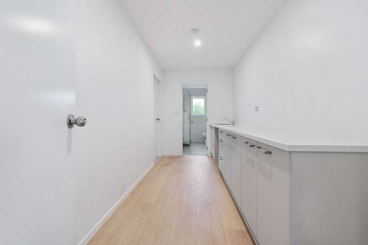 38 Makora Road Massey_27