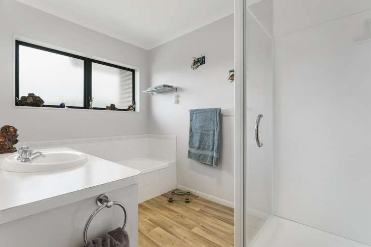 40 Ocean Crest Papamoa_16