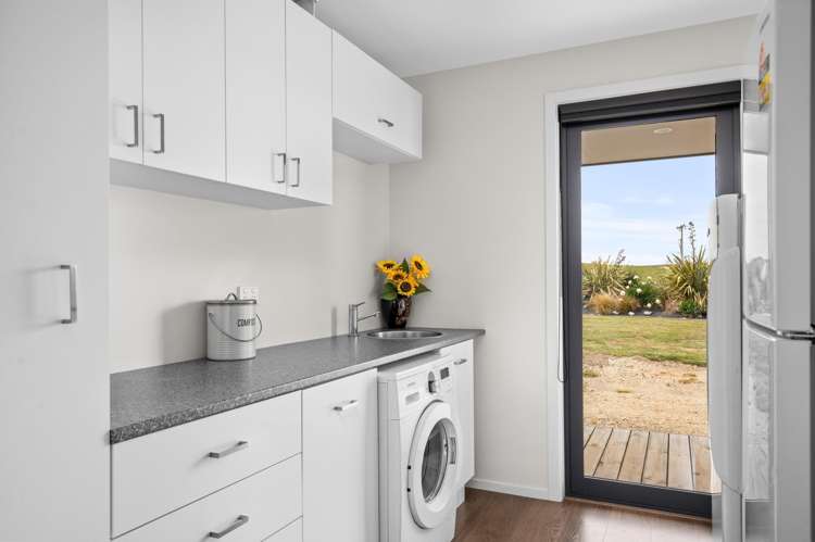 57 Golden Road Alexandra_27