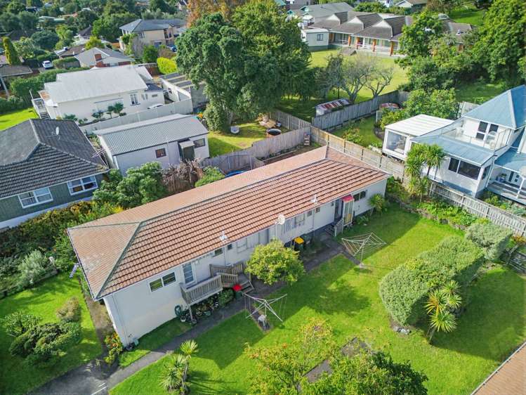 2/15A McIntyre Road_4