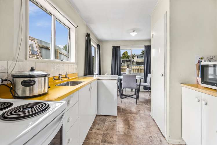 2/4 Cumberland Street Tauhara_6