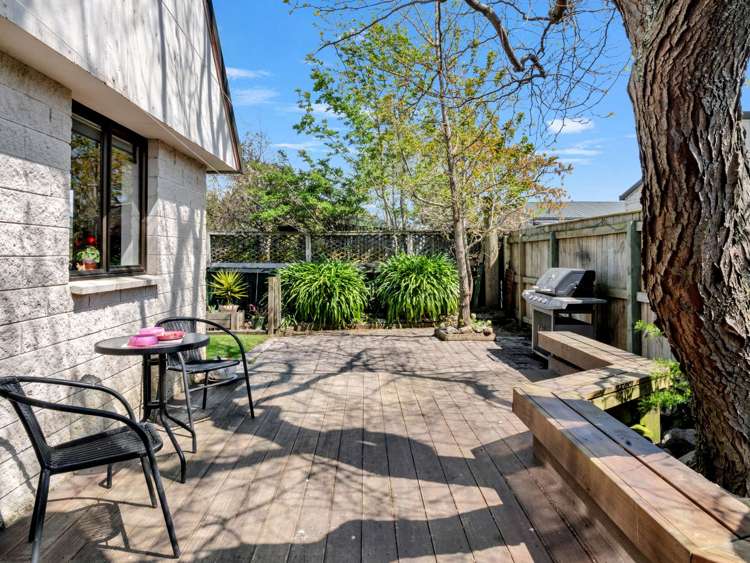 4 Charisma Court Kelvin Grove_26