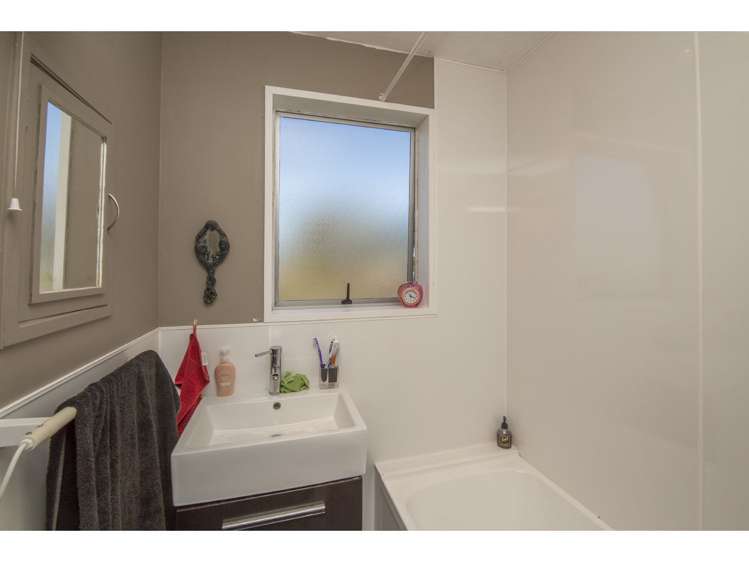 34 Seadown Crescent Amberley_8