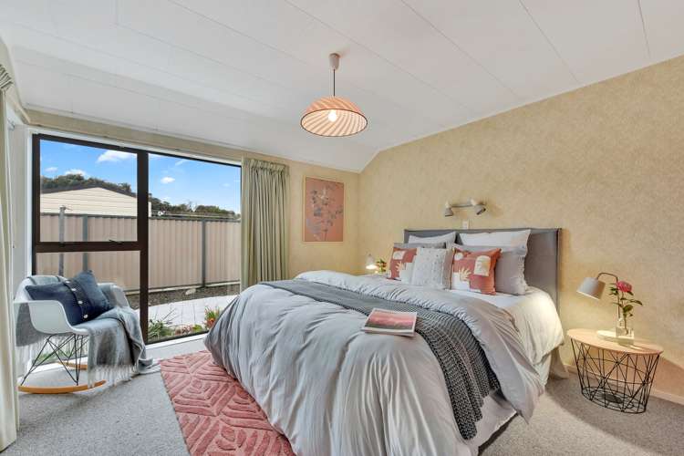 6 Helena Way The Wood_15