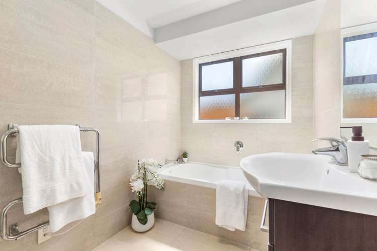 29 Saint Annes Crescent Wattle Downs_13