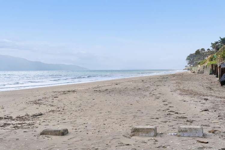 19 Groves Road Raumati Beach_15