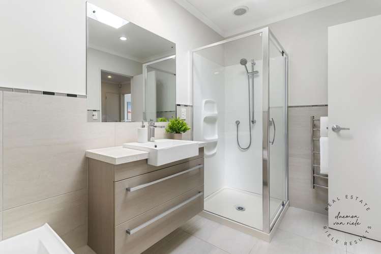 7 Costa Viva Crescent Karaka_6