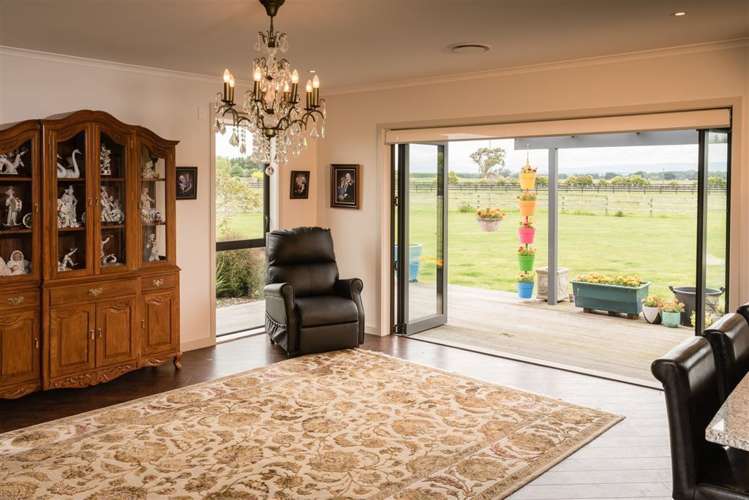 1018c Camerons Line Feilding_10