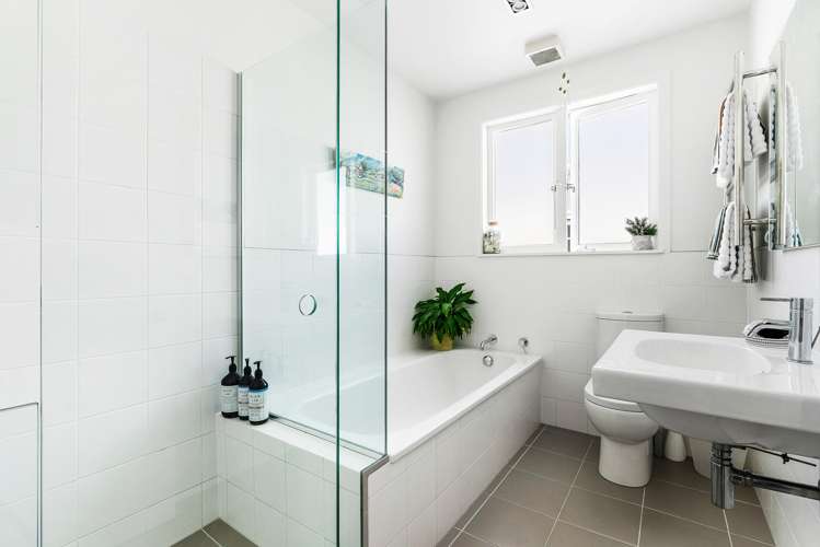 9 Warwick Avenue Westmere_13