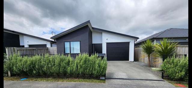 3 Castlepoint Avenue