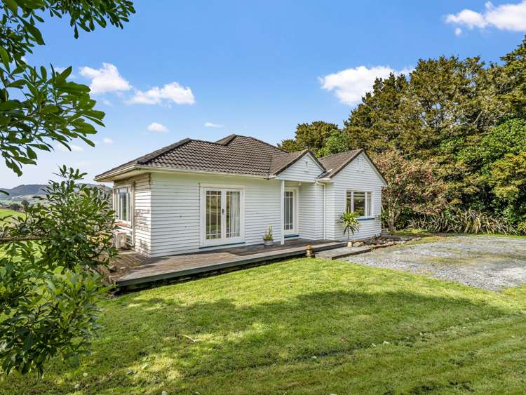 26 Puriri Glade Maungaturoto_21