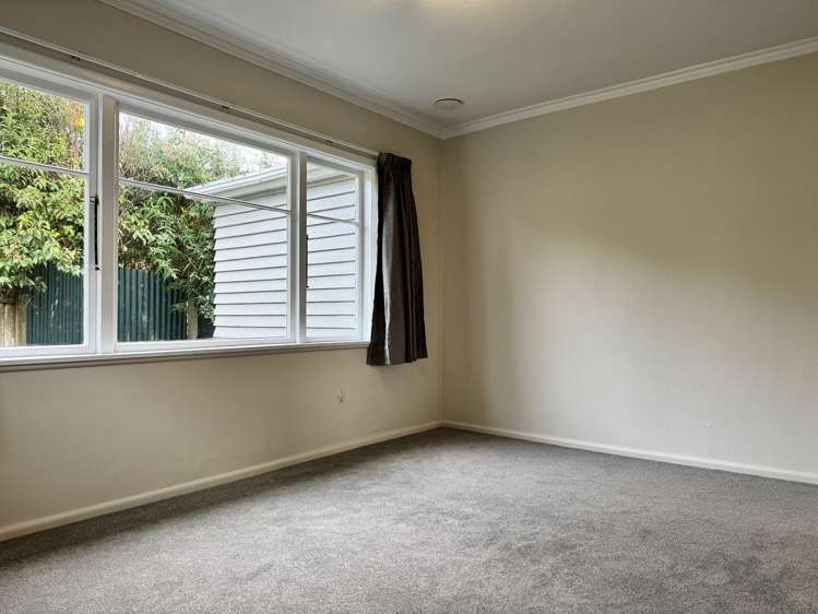 9 Lincoln Avenue Tawa_9