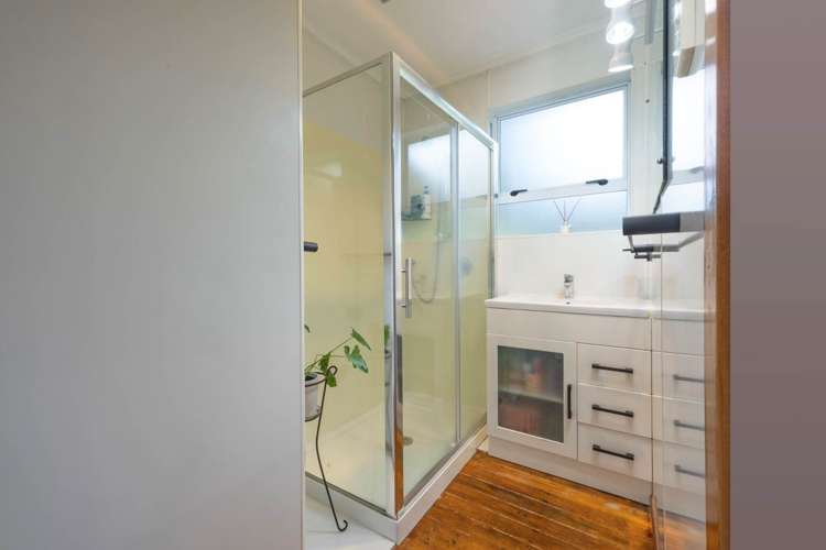 23 Lowtherhurst Road Massey_17