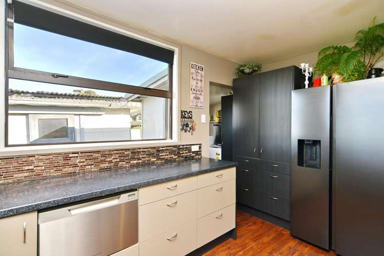 47 Batten Grove The Pines Beach_8