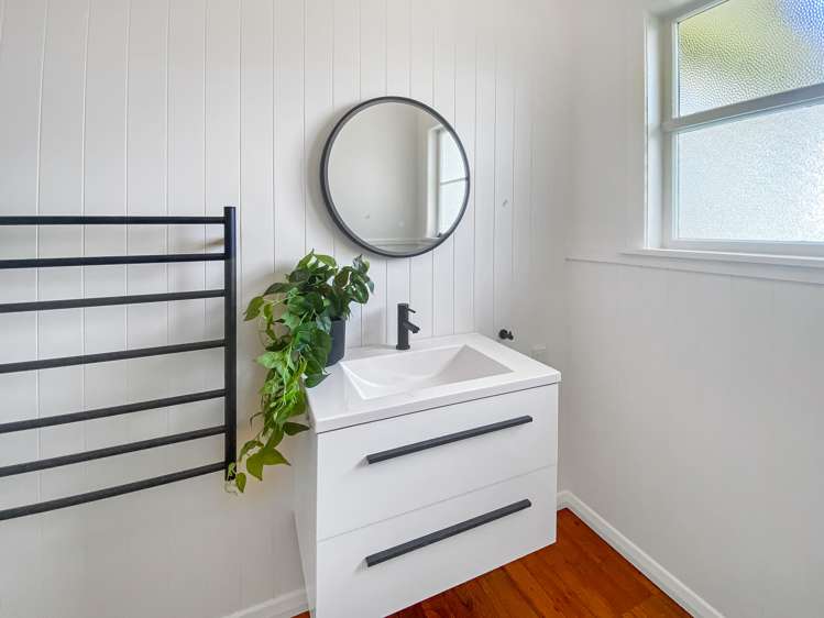 140 Bethells Road Waitakere_11