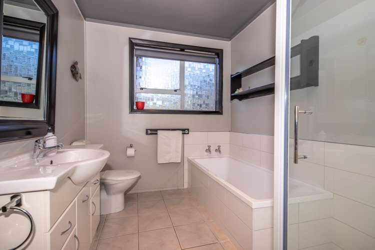 26 Banbury Street Waimangaroa_12