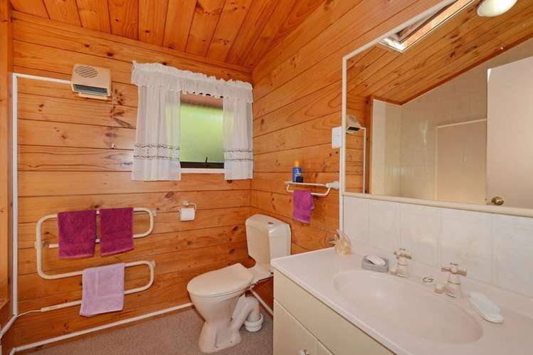 1 Dunleith Grove Silverstream_12