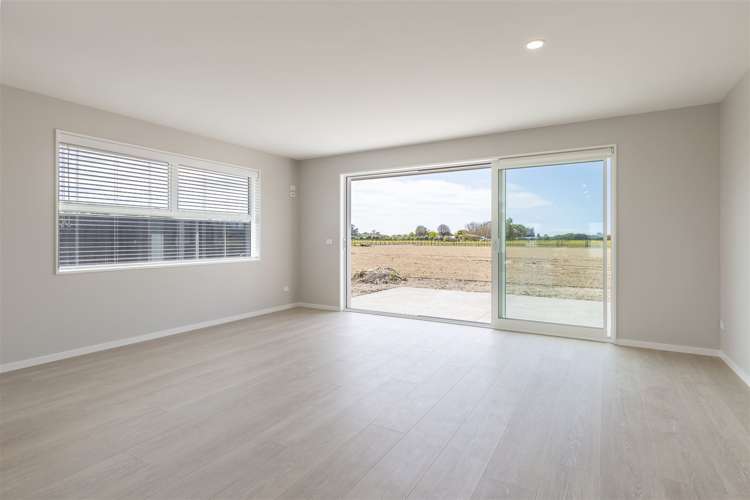 14 Whitehall Drive Springlands_9