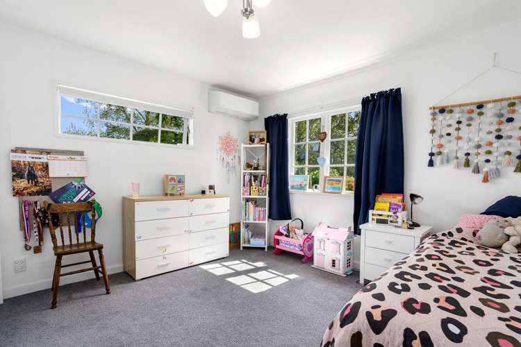 16 Cowley Drive Leamington_15