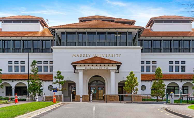 B11/71 Spencer Road Oteha_31