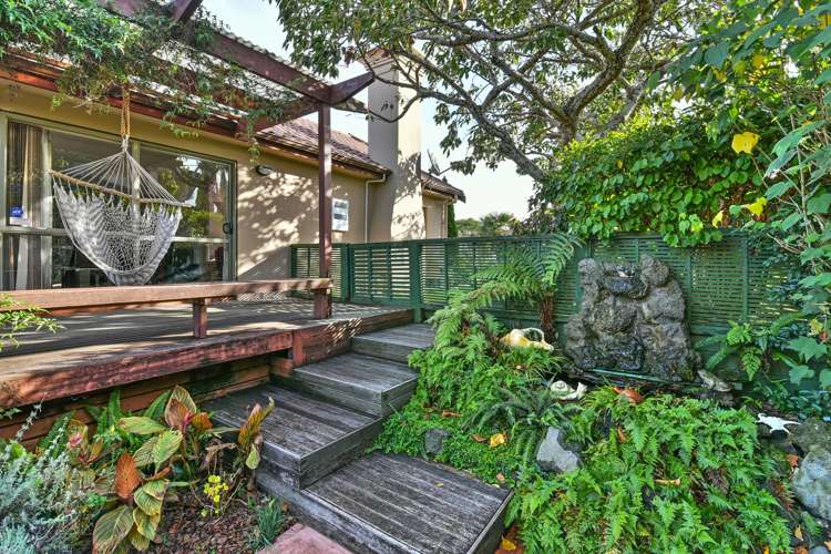 12 Crannog Fen Wattle Downs_12