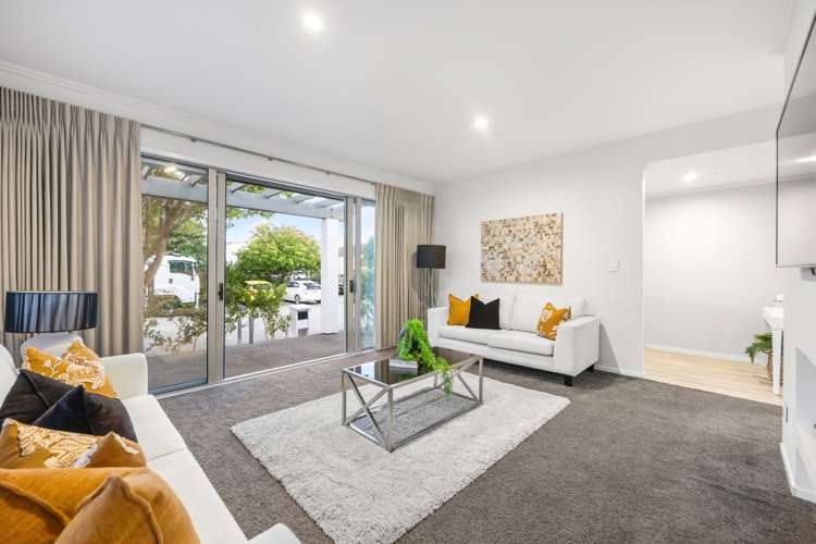 8 Tuatini Place Long Bay_5